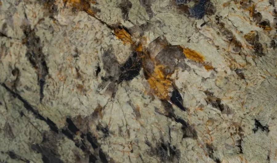 Гранит Tourmaline Gold